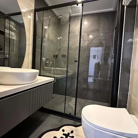 Modern Brand New With Pool & Cleopatra Apartament